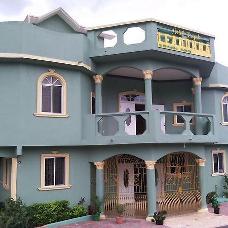 Hotel Tropik Leadonna مونتيغو باي المظهر الخارجي الصورة