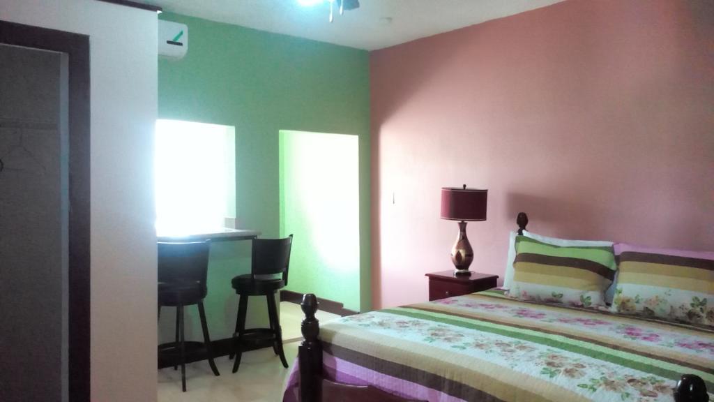 Hotel Tropik Leadonna مونتيغو باي المظهر الخارجي الصورة