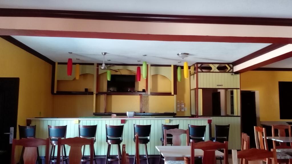 Hotel Tropik Leadonna مونتيغو باي المظهر الخارجي الصورة