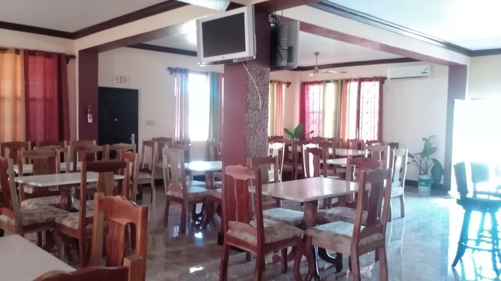 Hotel Tropik Leadonna مونتيغو باي المظهر الخارجي الصورة
