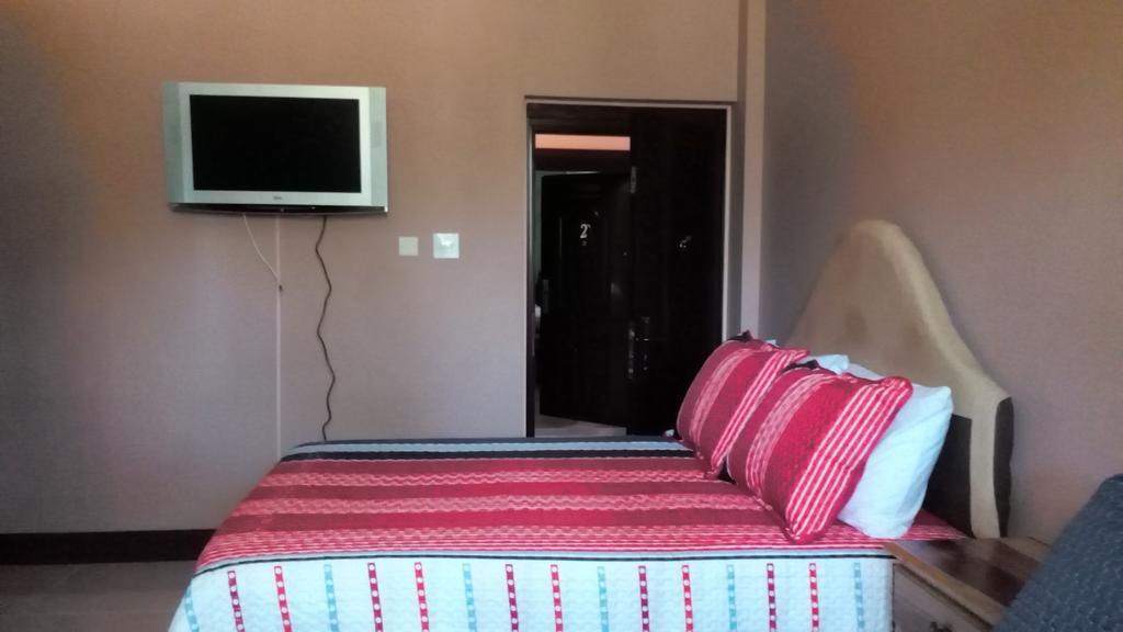 Hotel Tropik Leadonna مونتيغو باي المظهر الخارجي الصورة